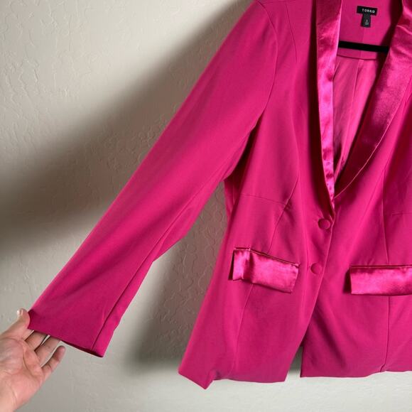 Torrid Pink Studio Refined Crepe Satin Lapel Blazer 2X 19173176 - Picture 4 of 16